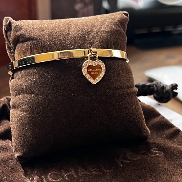 MICHAEL KORS Gold Logo Pave Heart Charm Bangle Bracelet - Picture 15 of 16